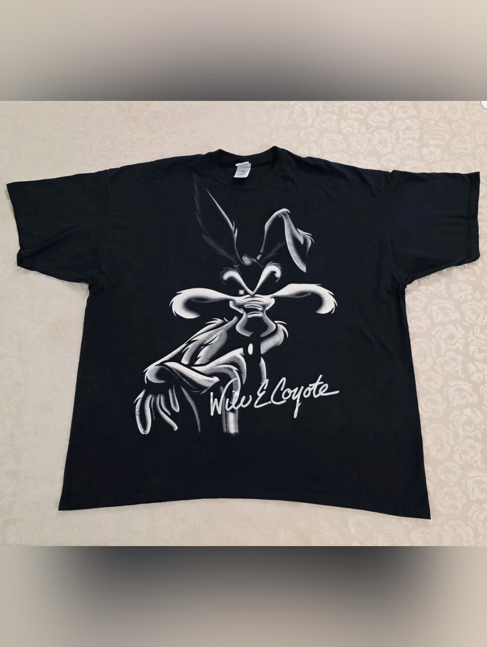 Warner Bros. Wile E. Coyote Black Short Sleeve Tee with White Graphic